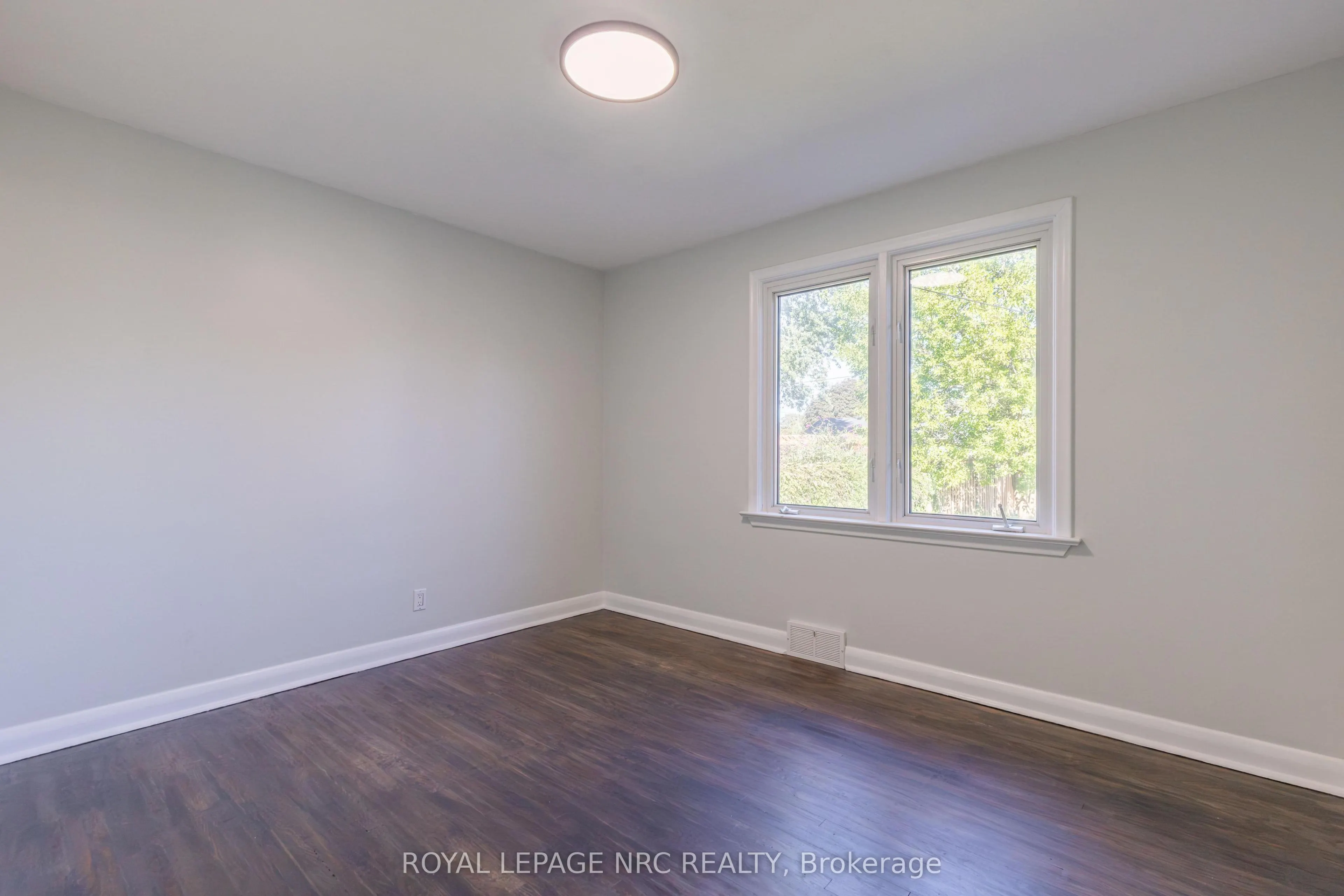21 Silverdale Drive
