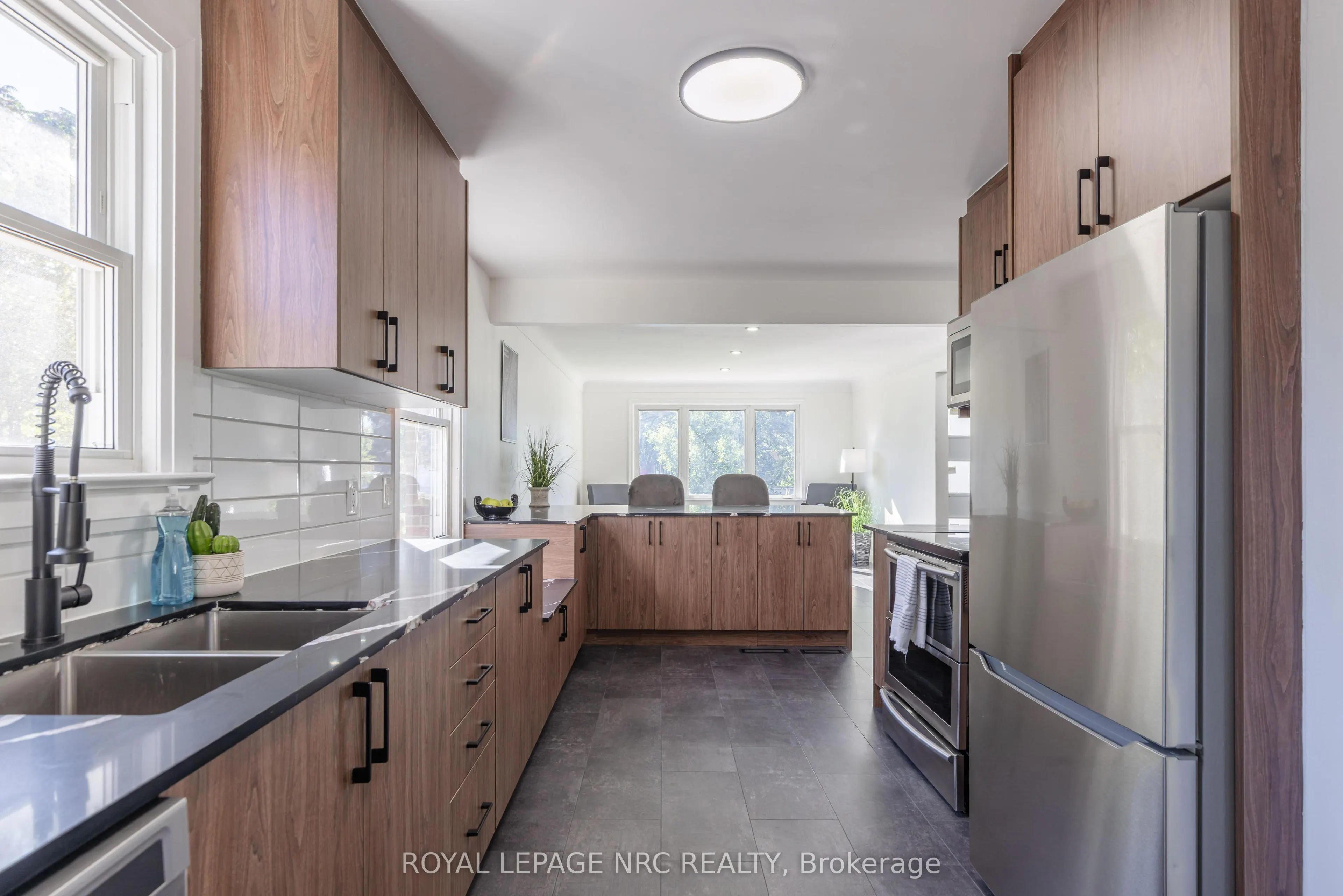 21 Silverdale Drive
