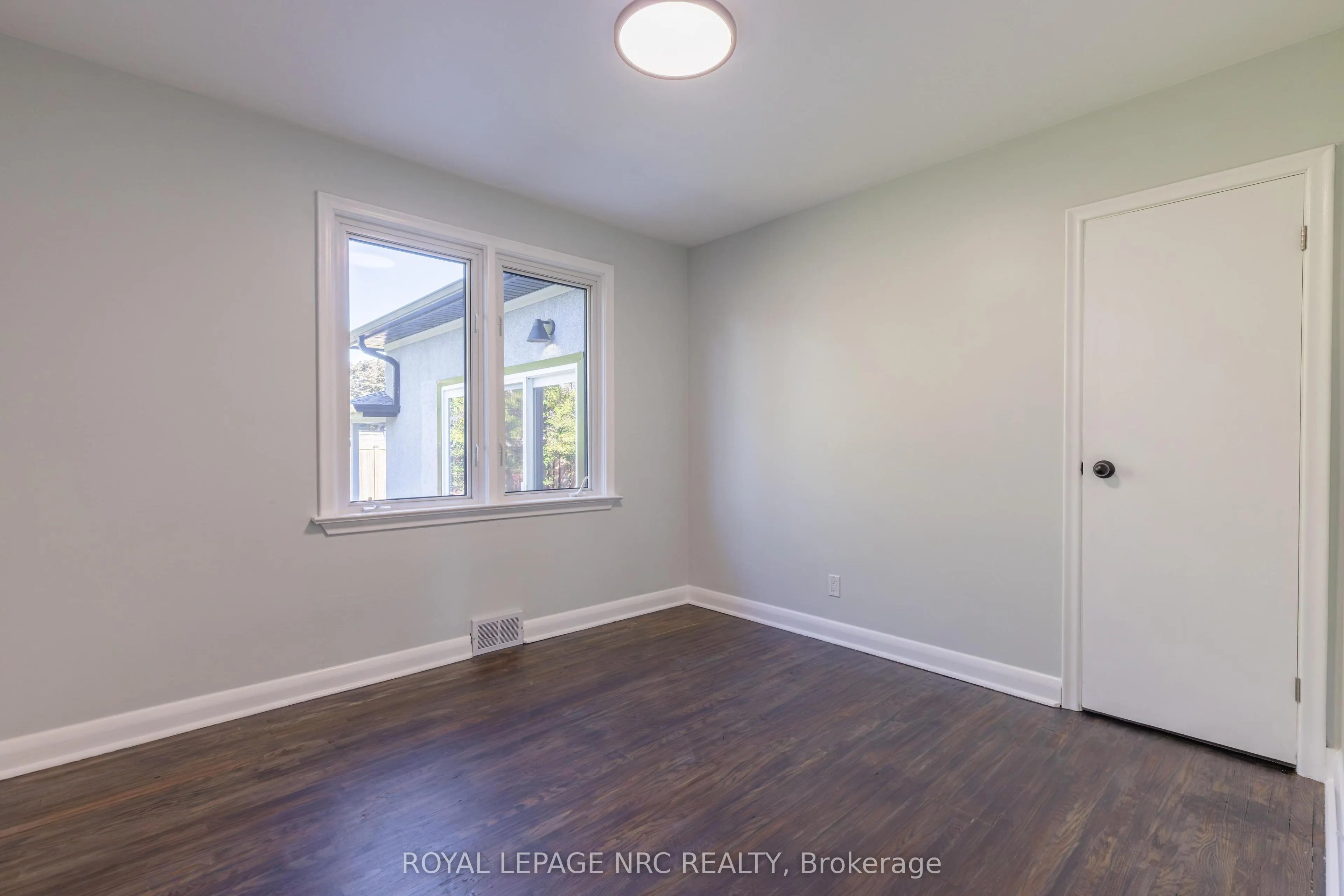 21 Silverdale Drive
