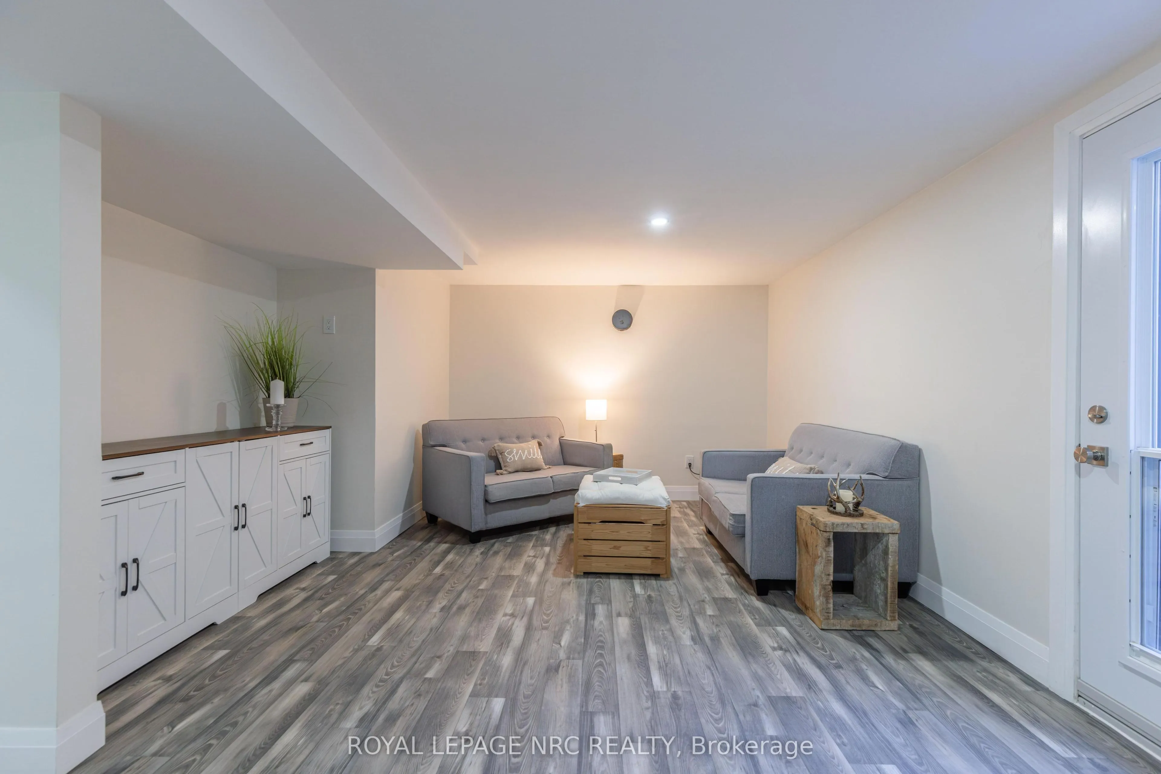 21 Silverdale Drive