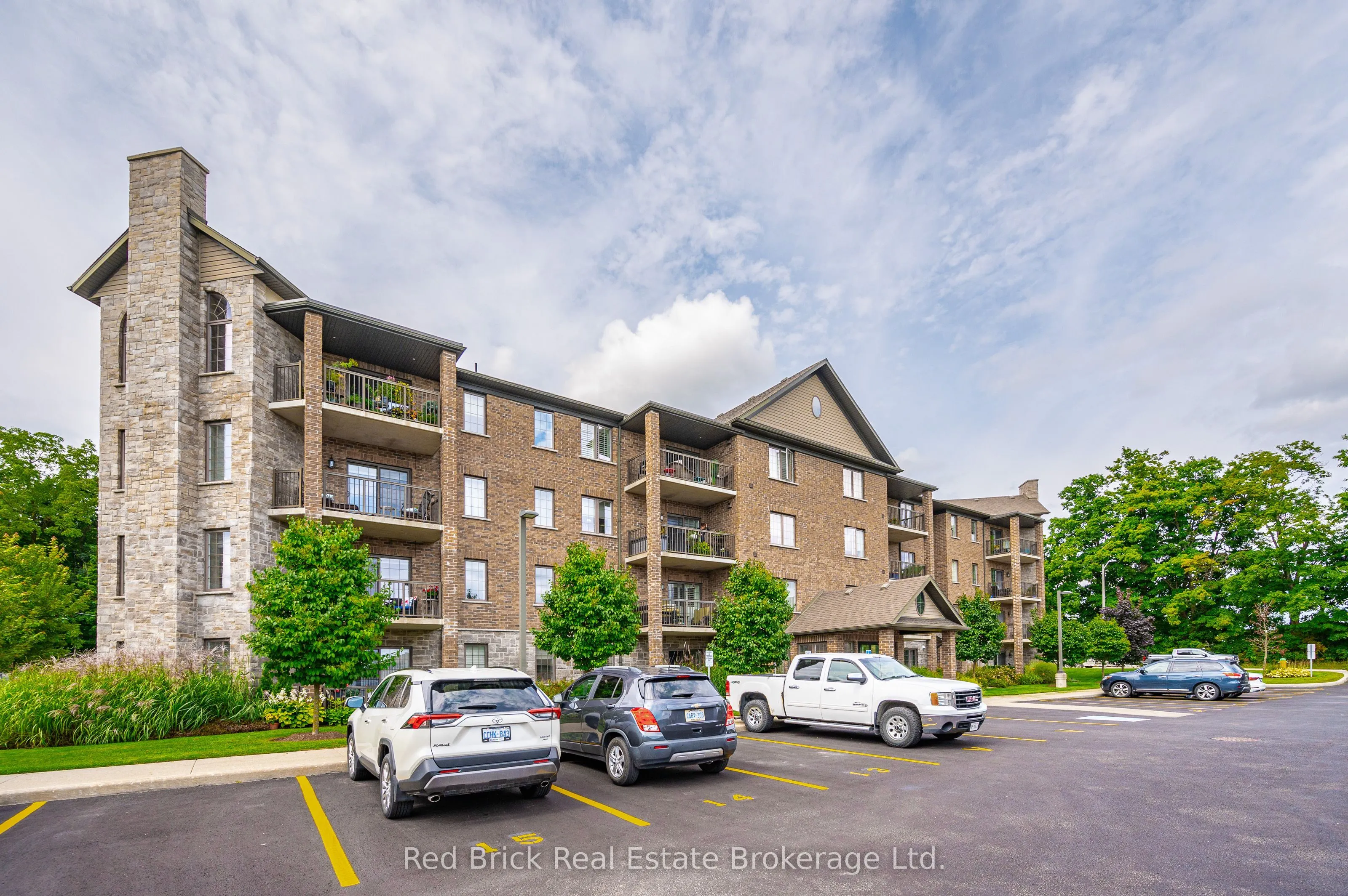 6492 Gerrie Road #207