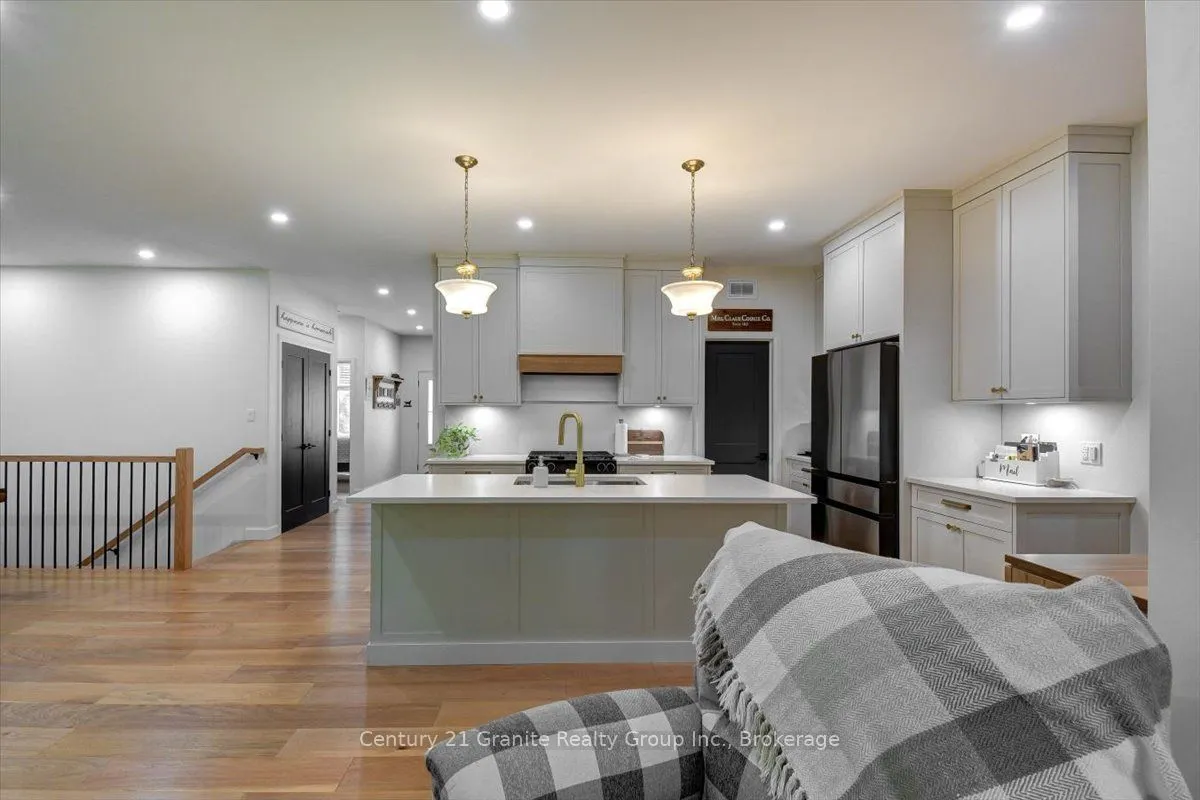 6 New pierce Drive