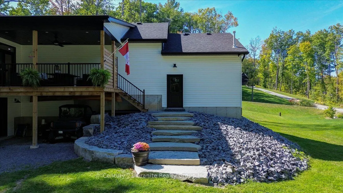 6 New pierce Drive