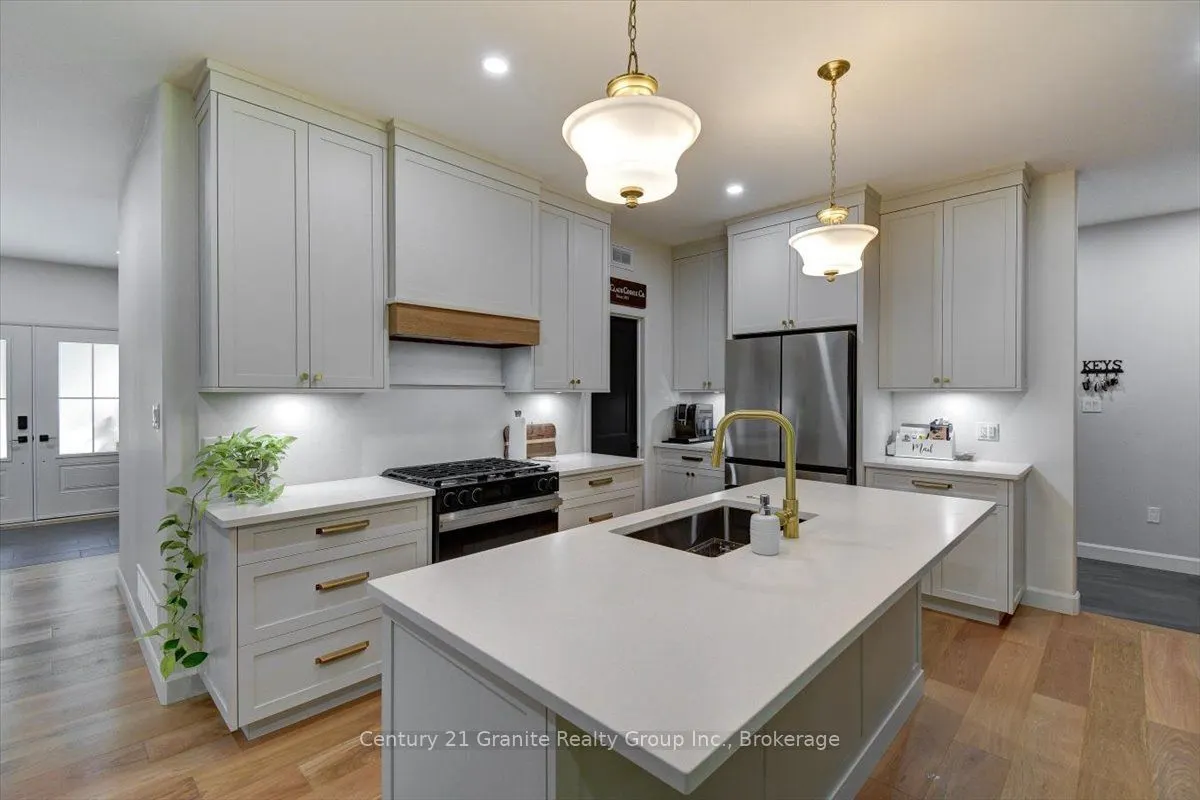 6 New pierce Drive