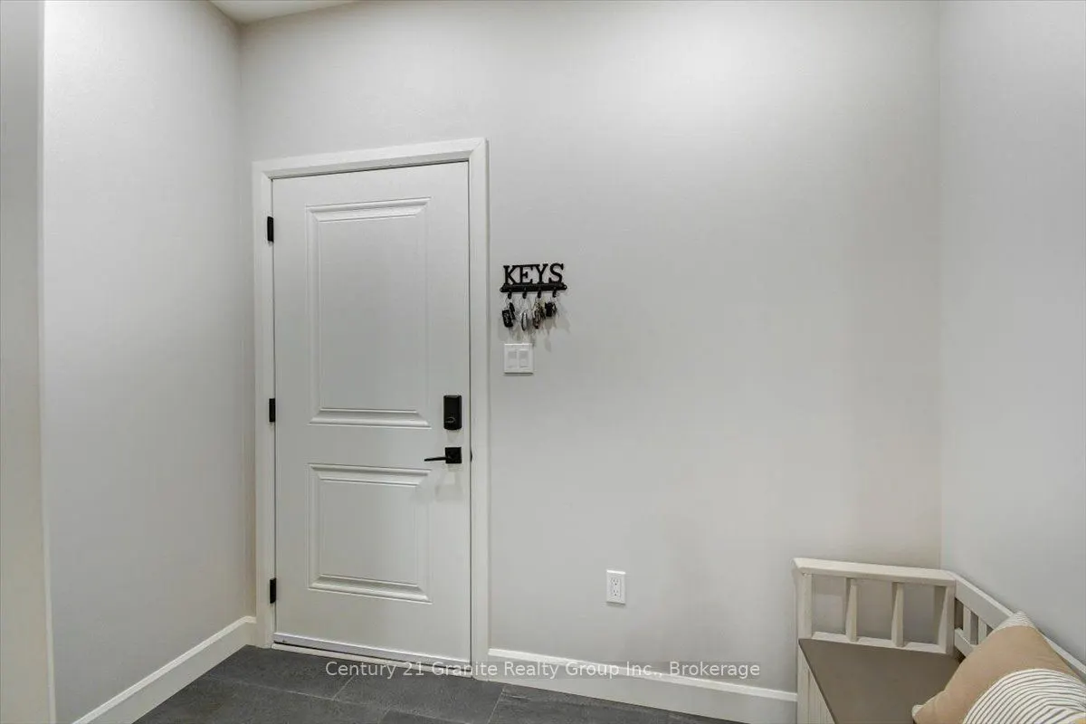 6 New pierce Drive