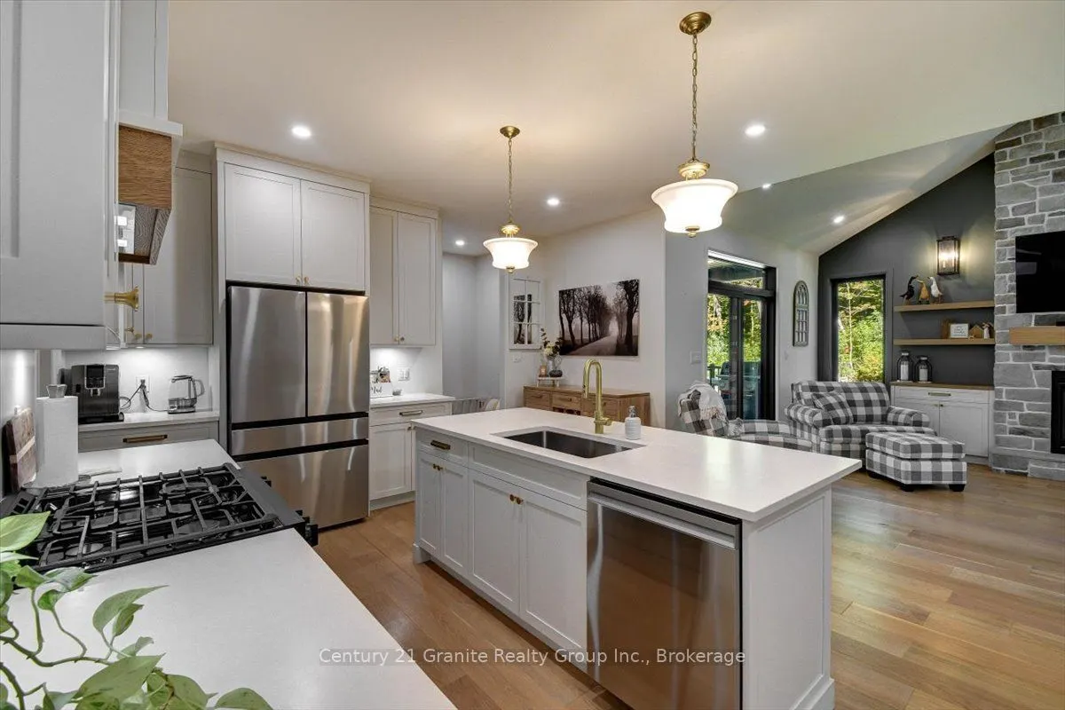 6 New pierce Drive