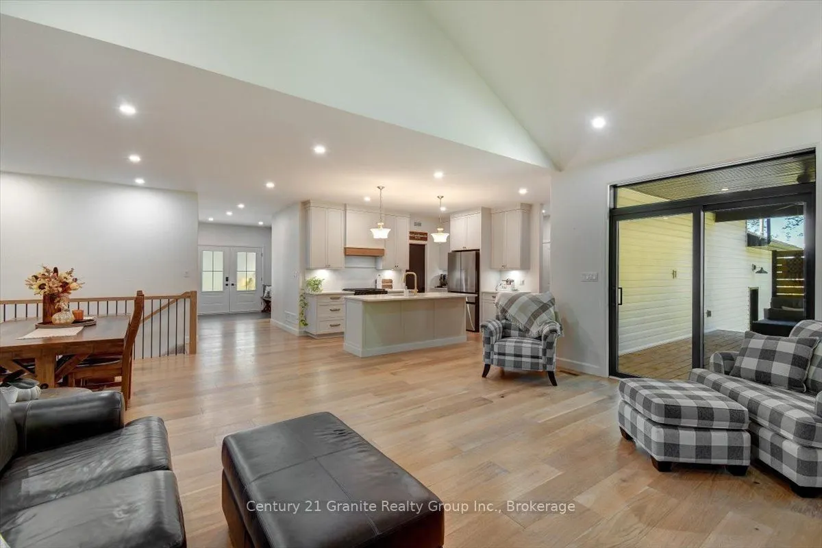 6 New pierce Drive
