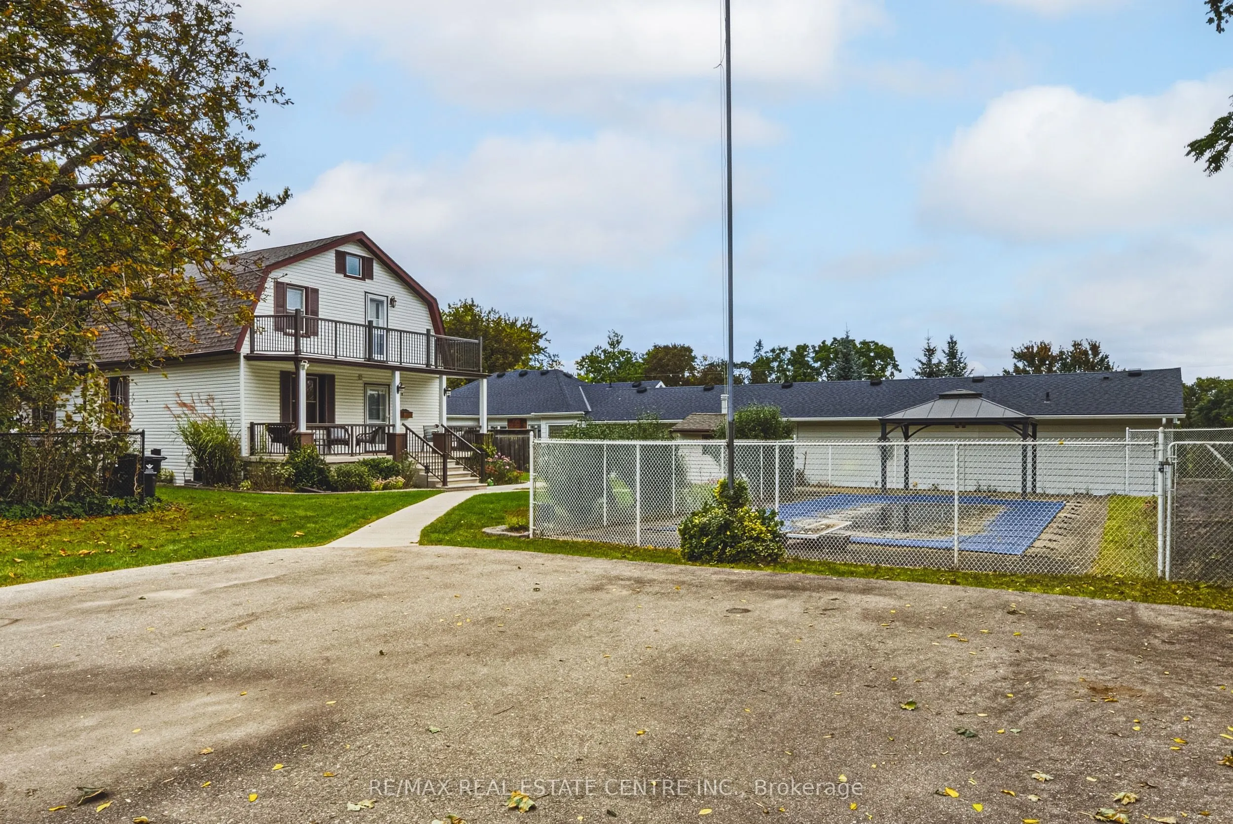 950 Hamilton Street