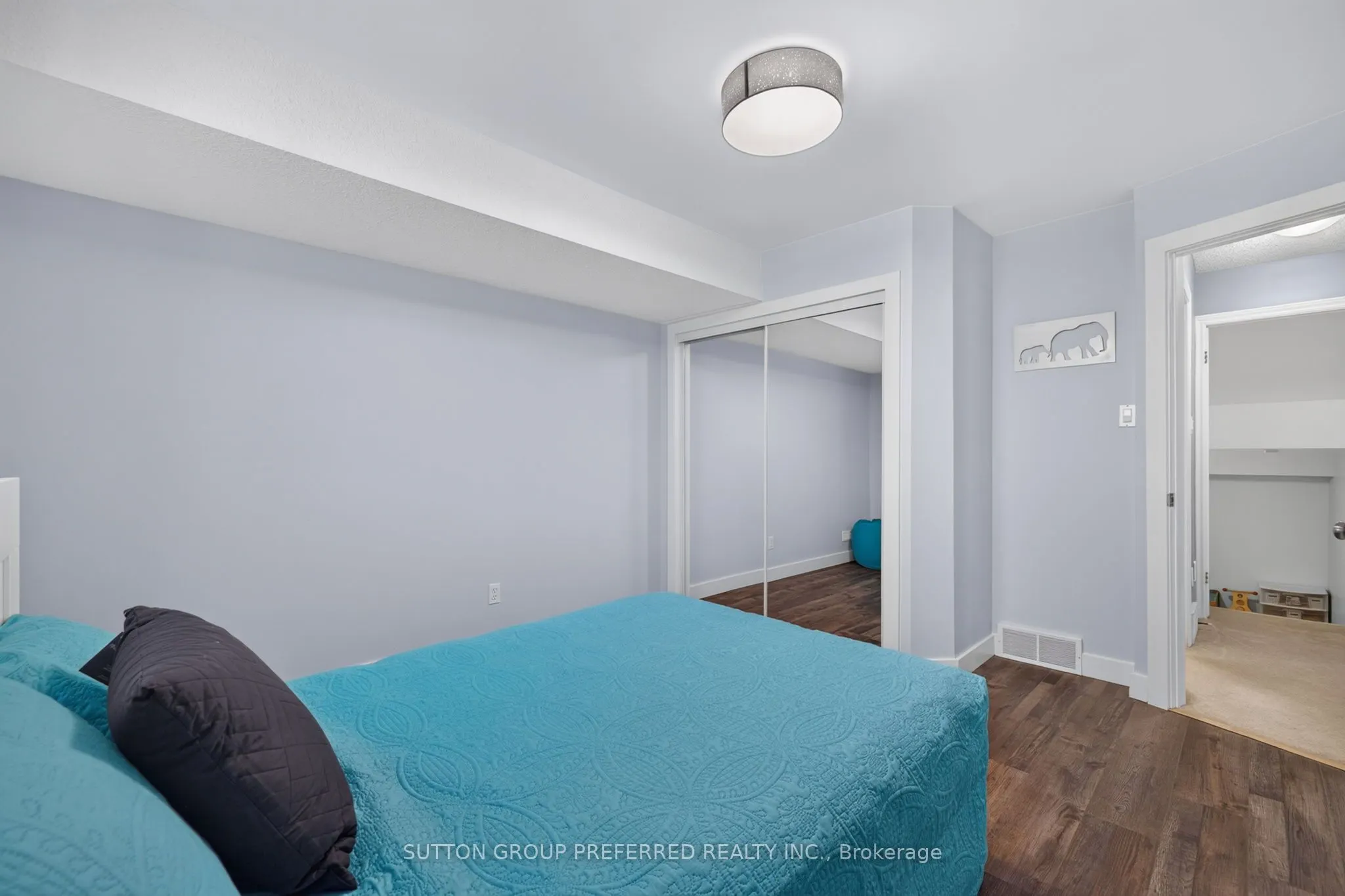 20 Turnberry Drive