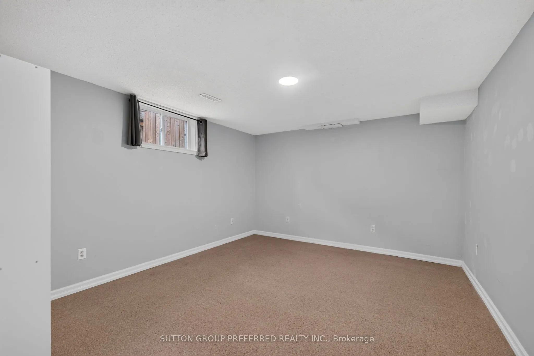 20 Turnberry Drive