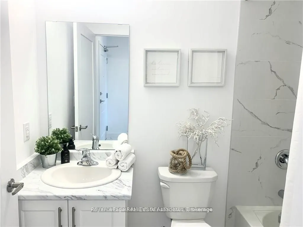 460 Dundas Street E #215
