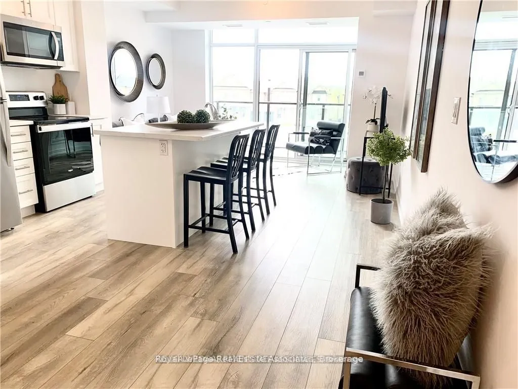 460 Dundas Street E #215