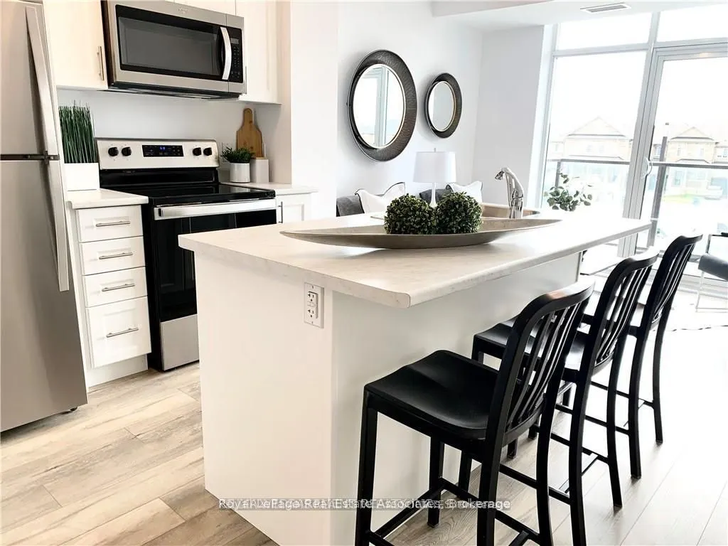 460 Dundas Street E #215