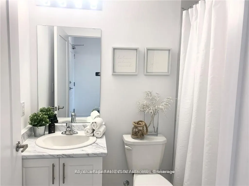 460 Dundas Street E #215