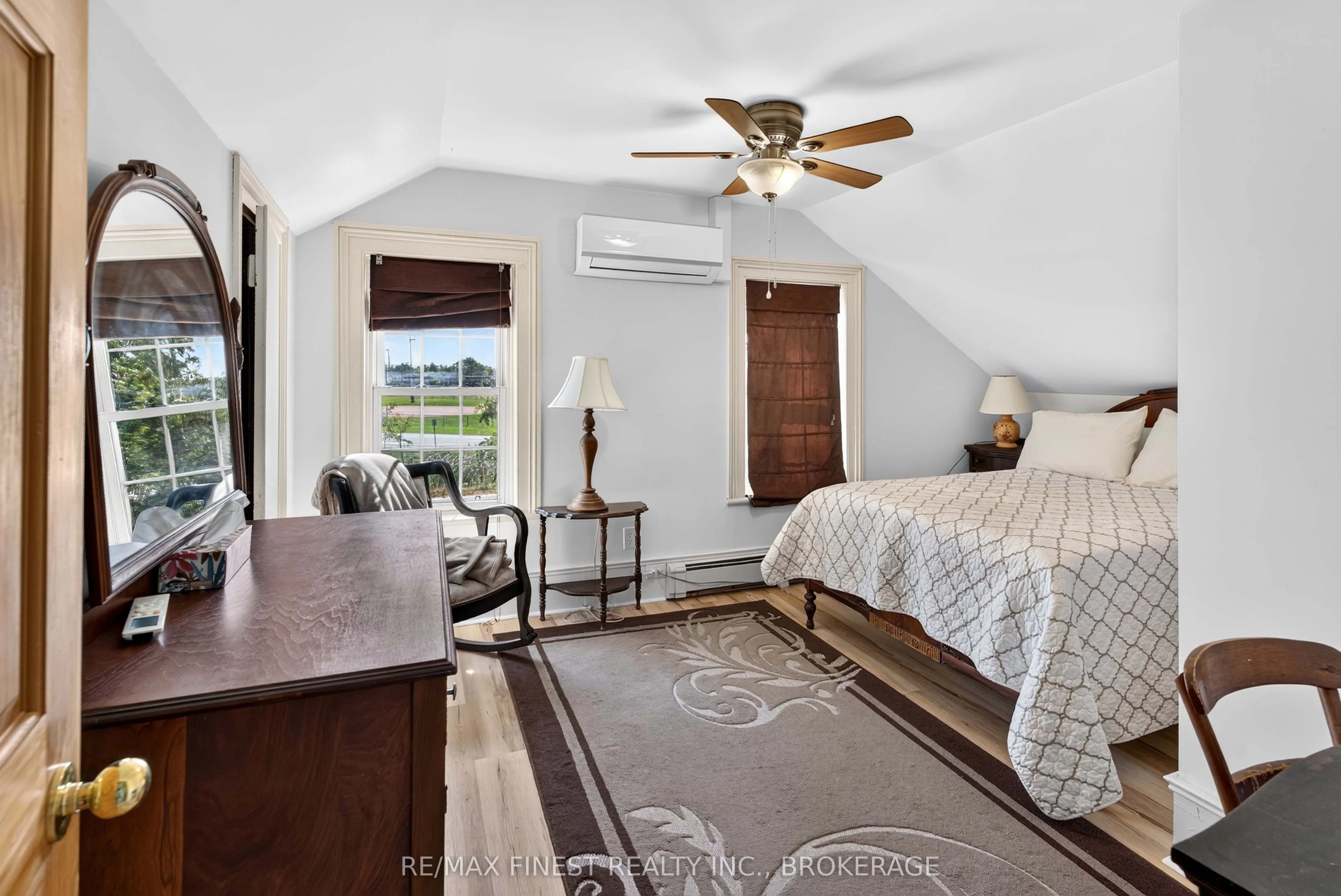 1069 SUNNYSIDE Road