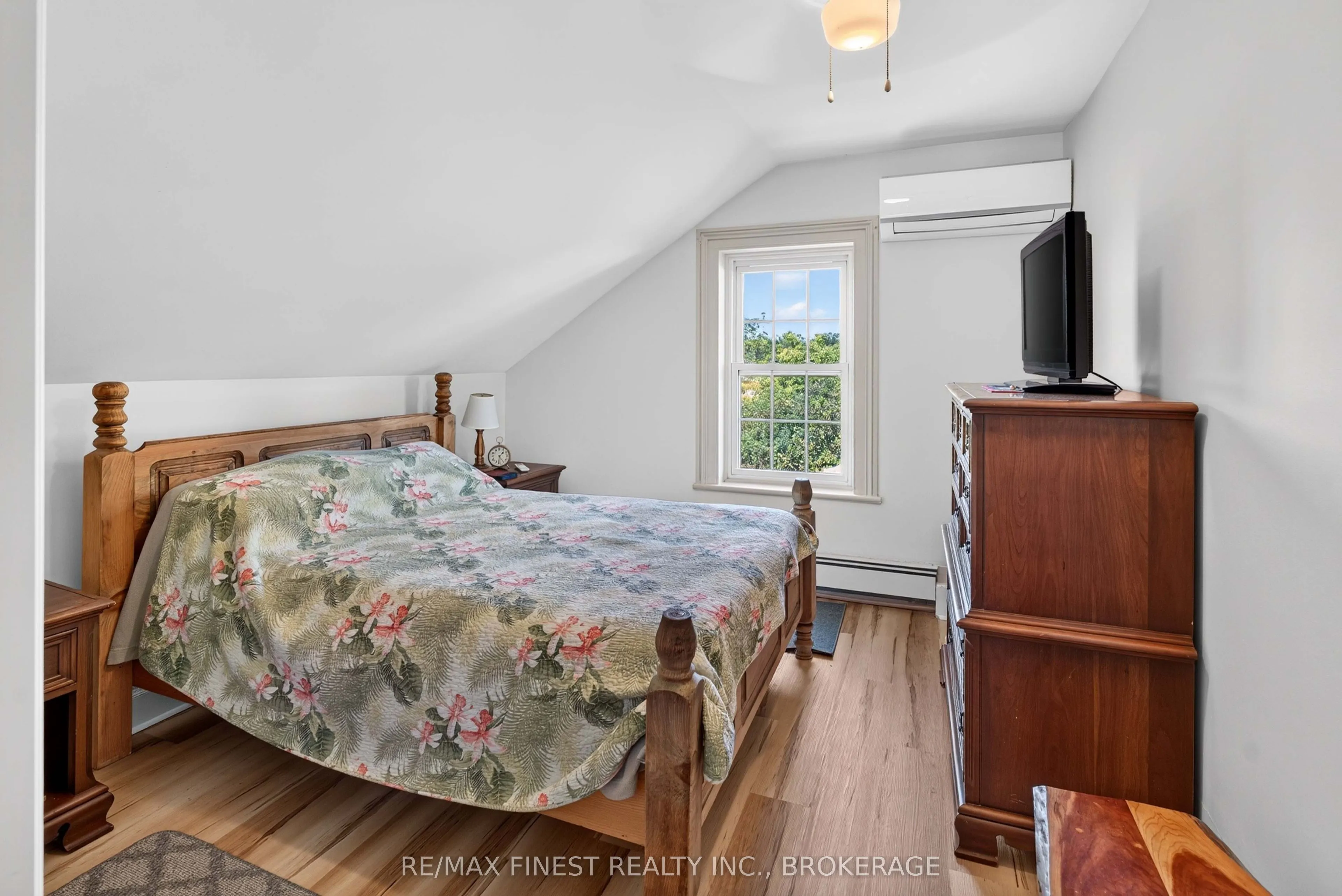 1069 SUNNYSIDE Road