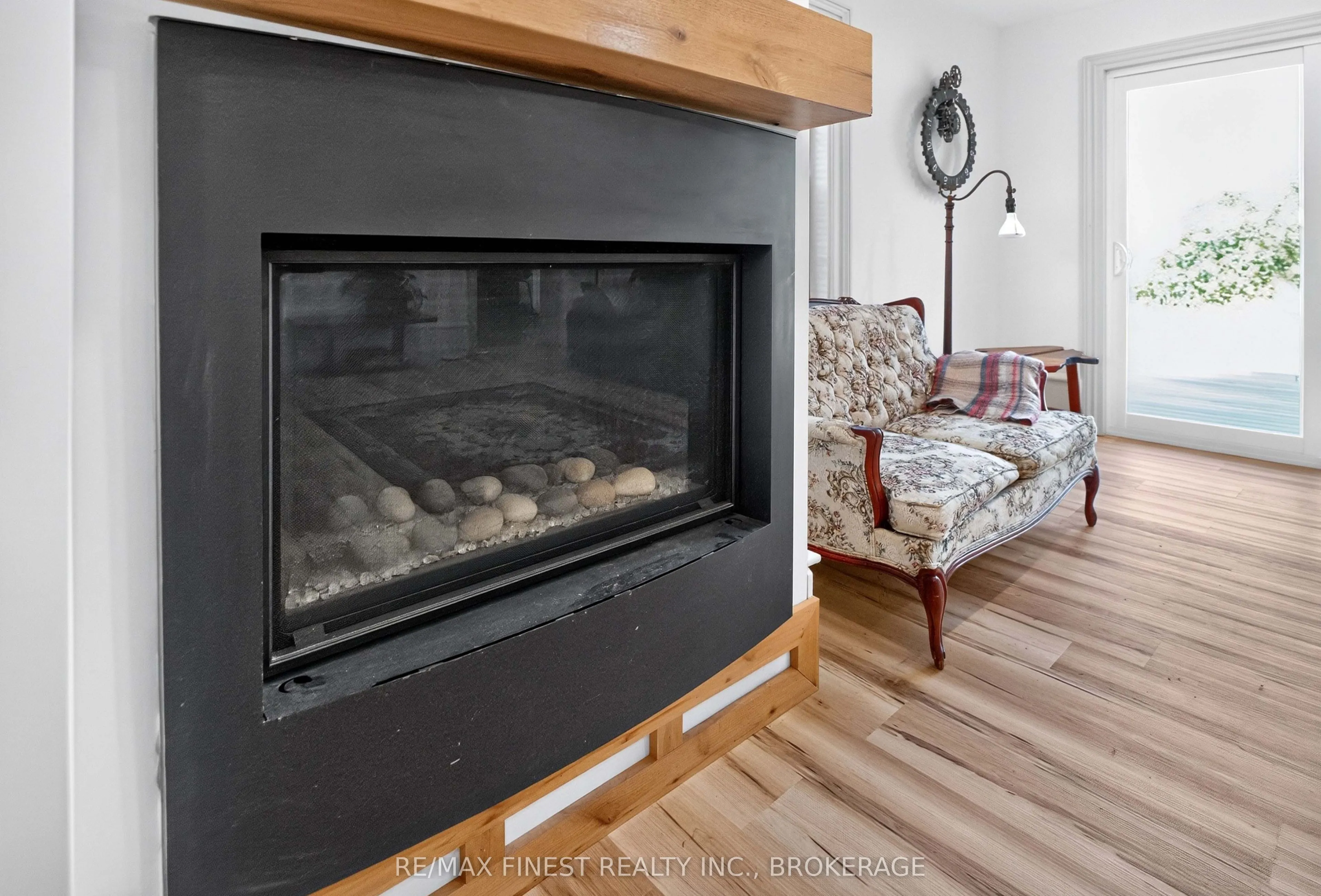 1069 SUNNYSIDE Road