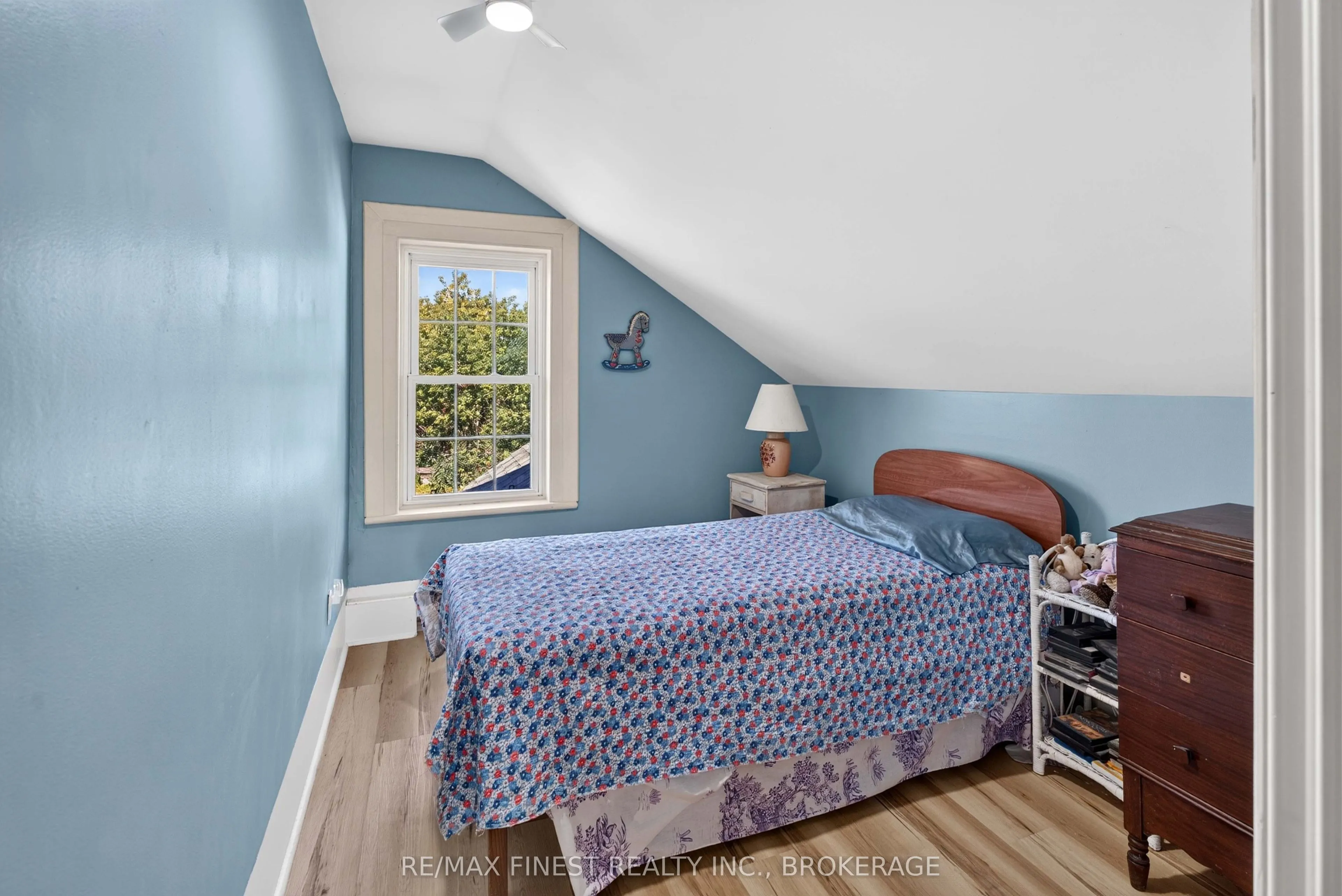 1069 SUNNYSIDE Road