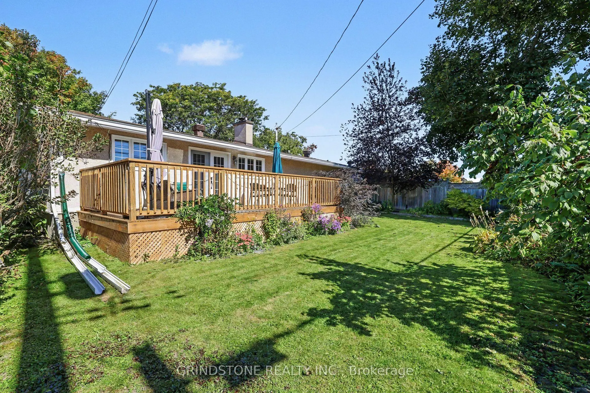 22 Bowmoor Avenue