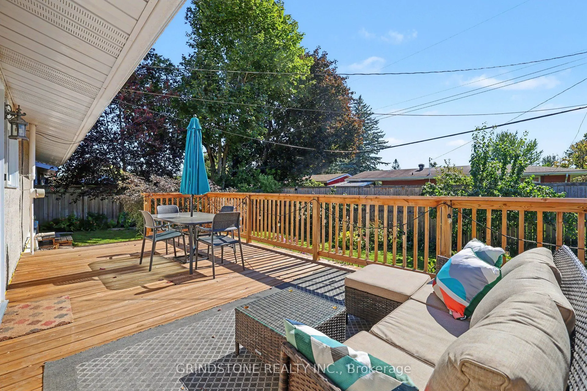 22 Bowmoor Avenue