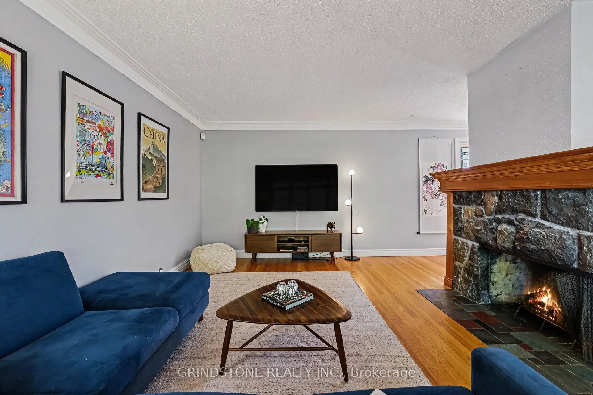 22 Bowmoor Avenue