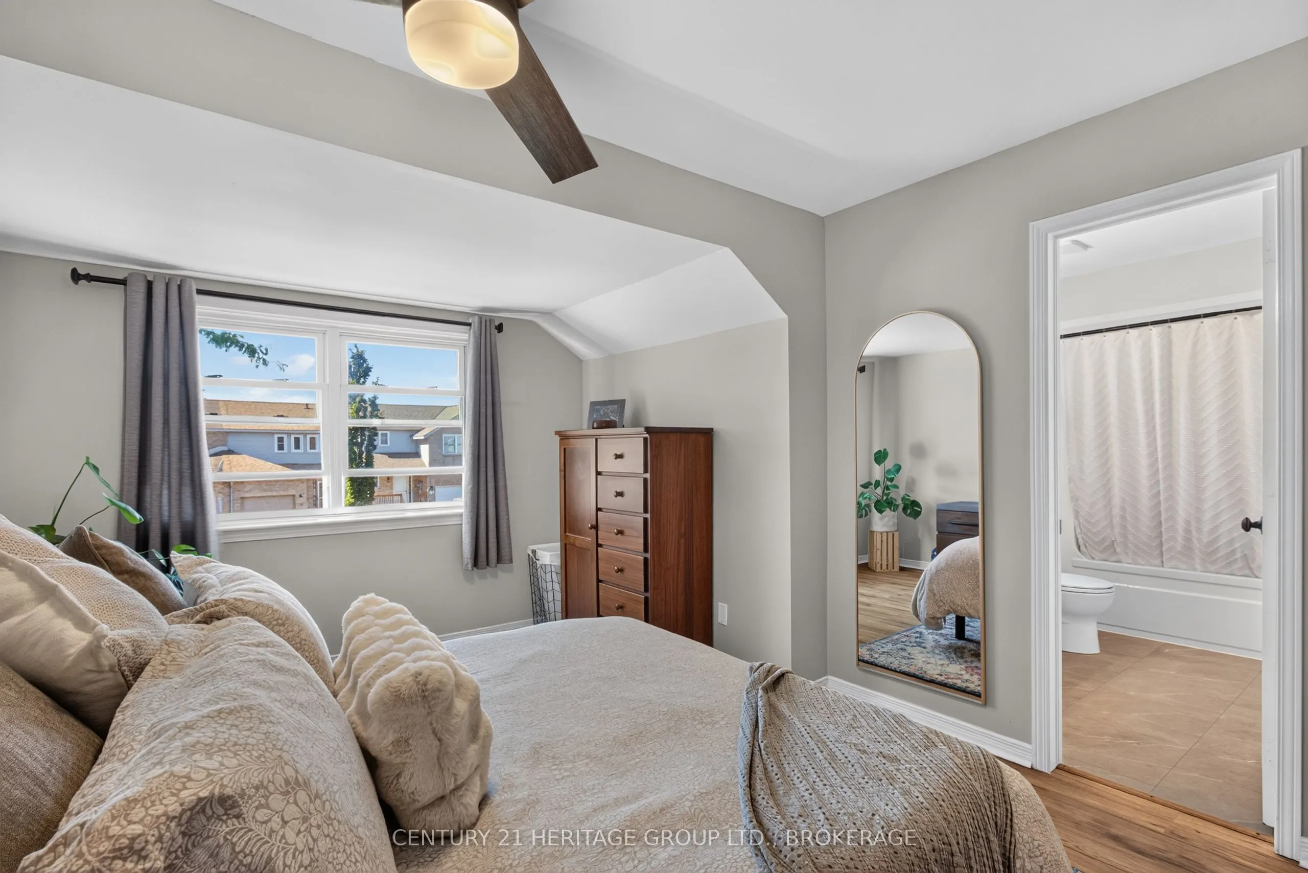 71 Rose Abbey Drive
