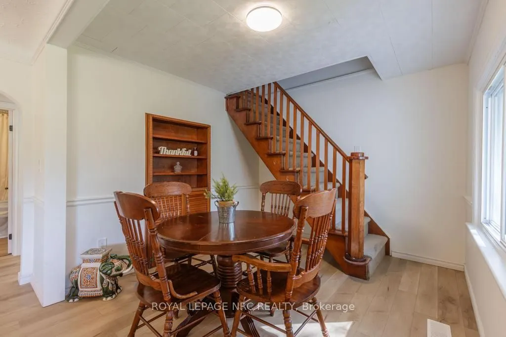 2414 Port Robinson Road