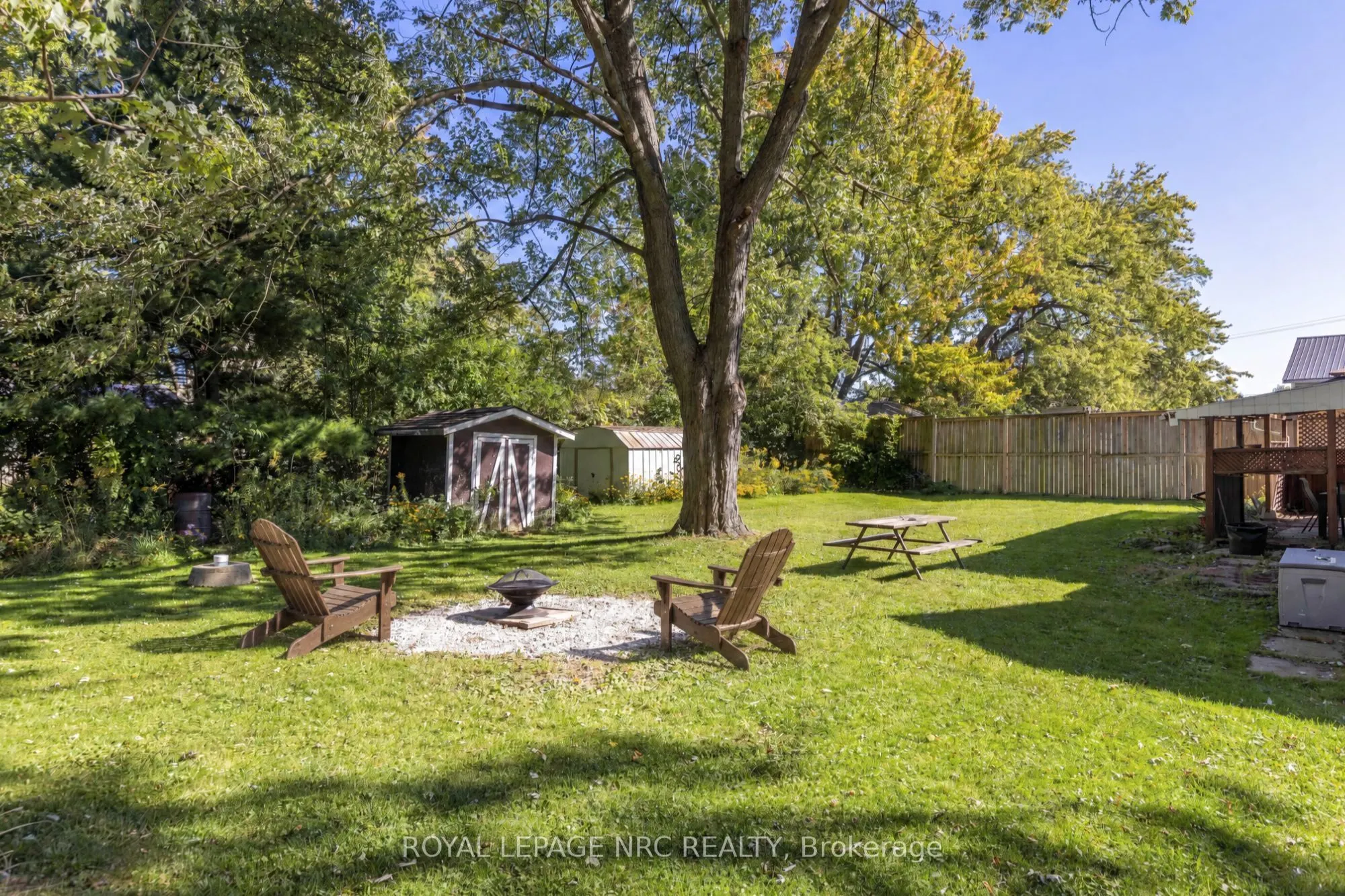 2414 Port Robinson Road