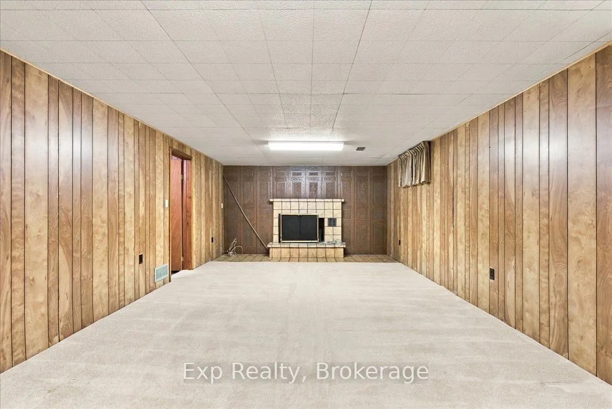 863 Wedgewood Court