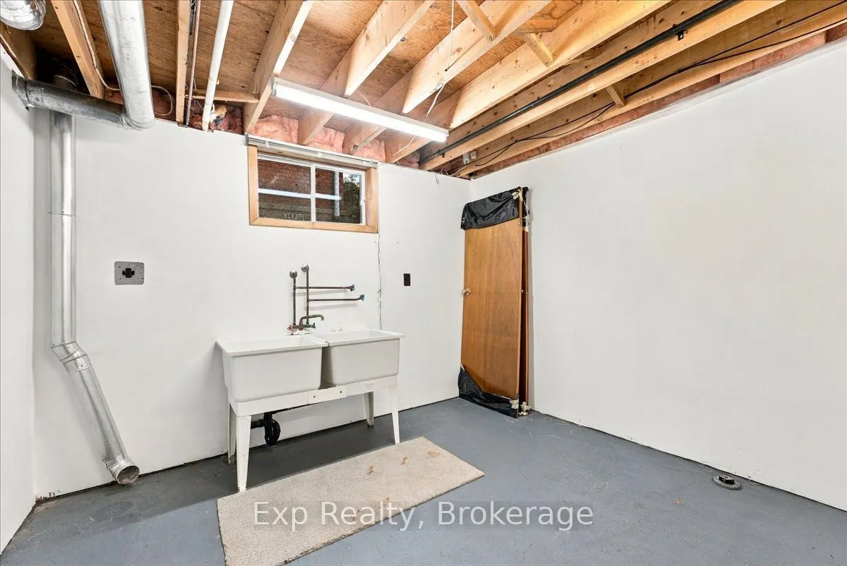 863 Wedgewood Court