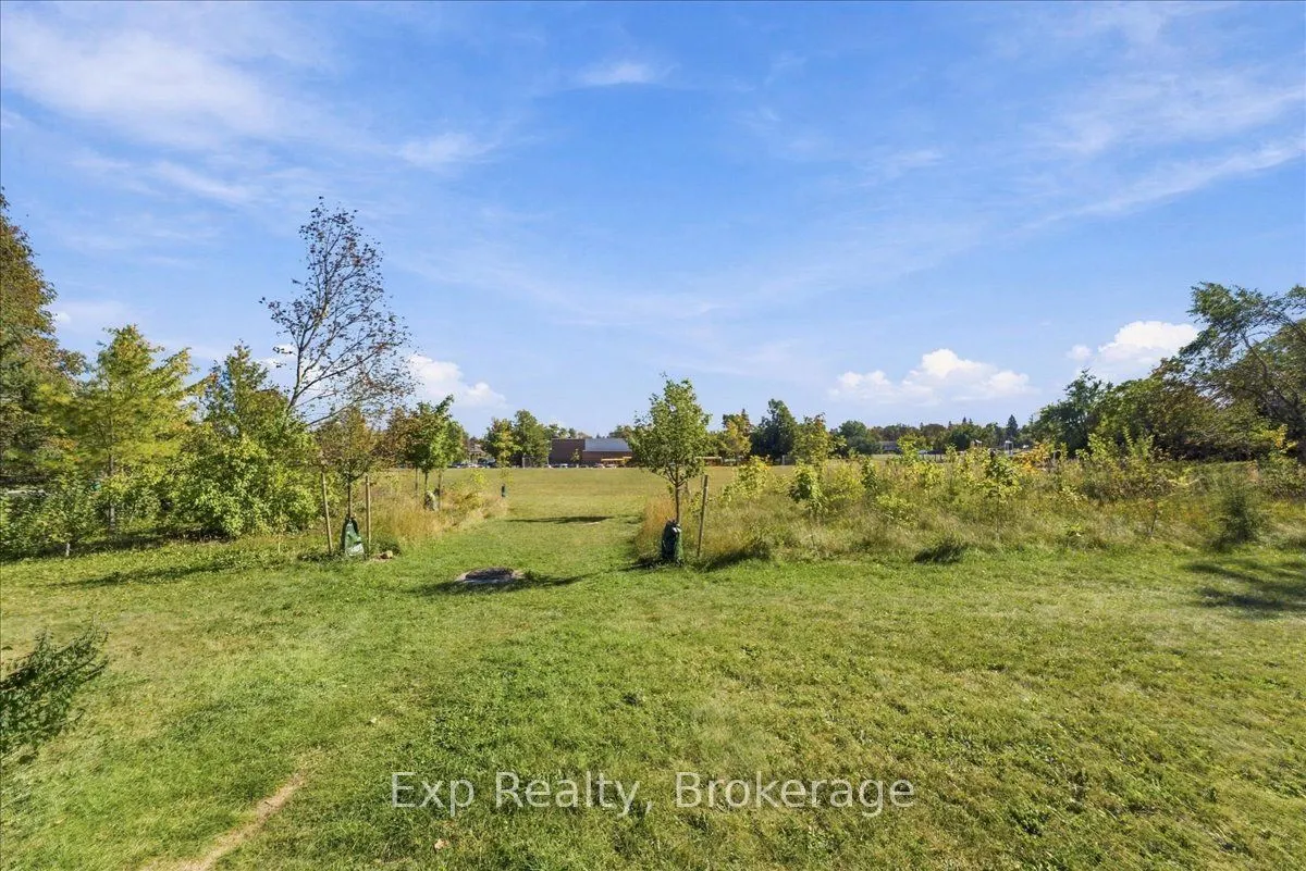 863 Wedgewood Court