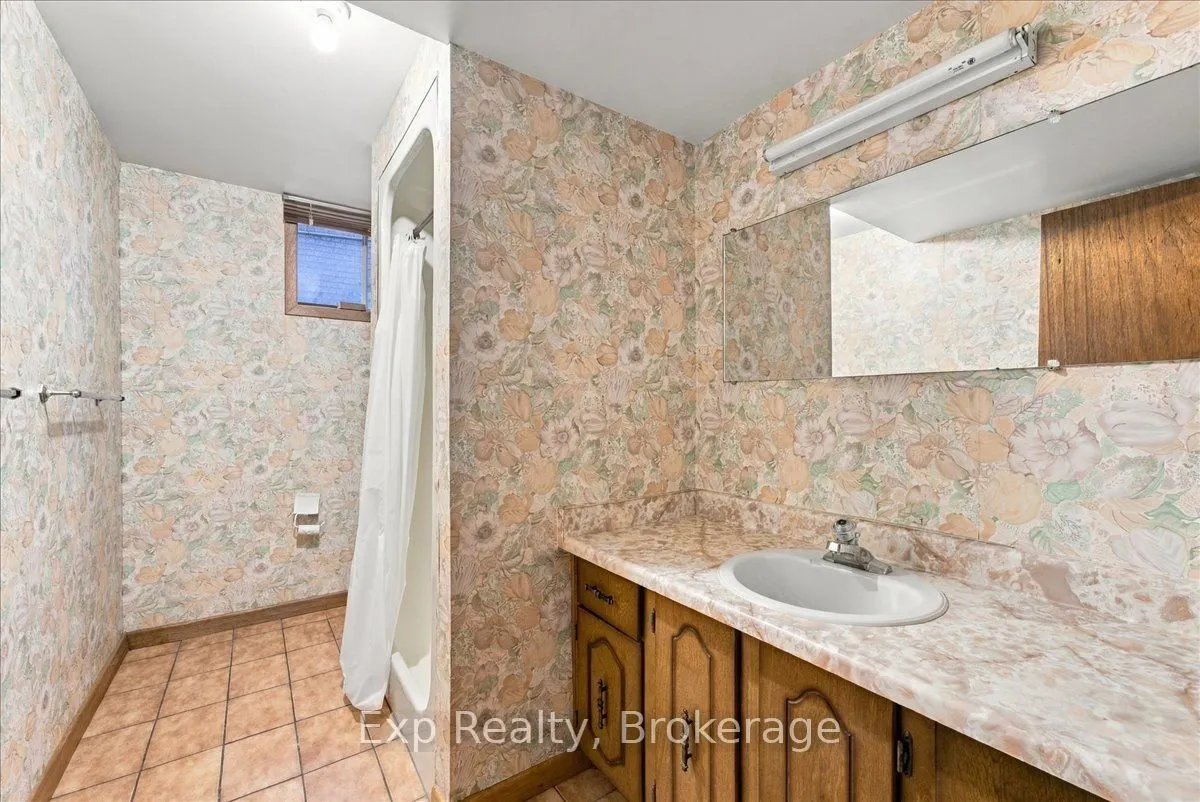 863 Wedgewood Court