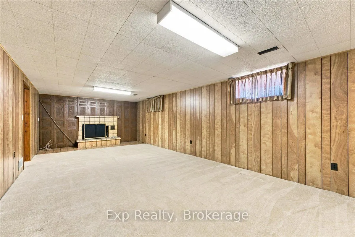 863 Wedgewood Court
