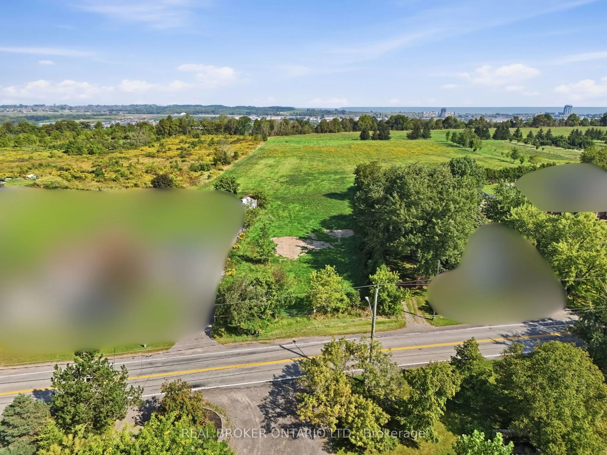 636 Ridge Road W