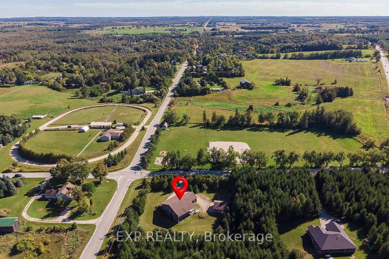 625421 15 Side Road
