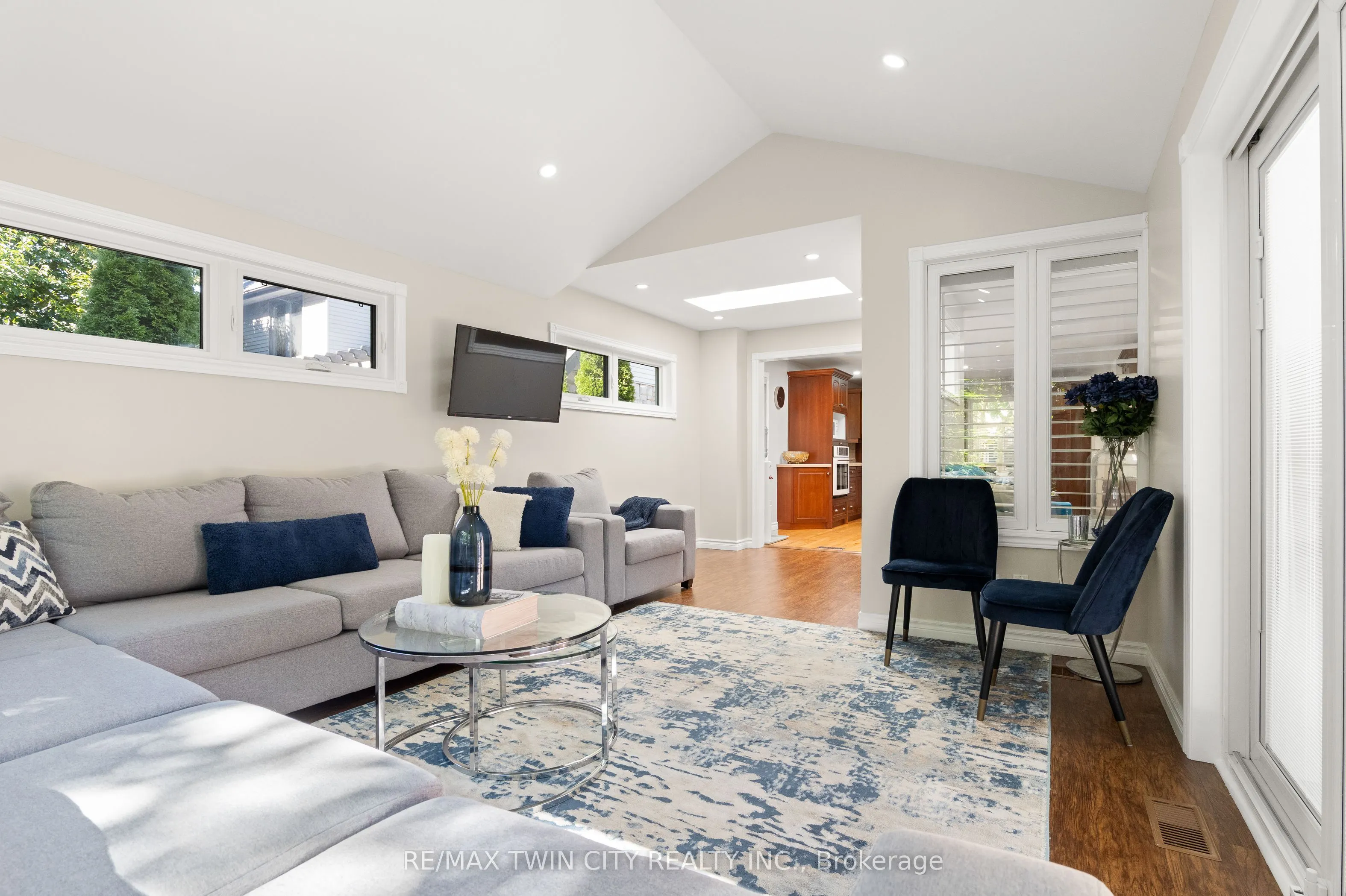 648 Bayhampton Crescent