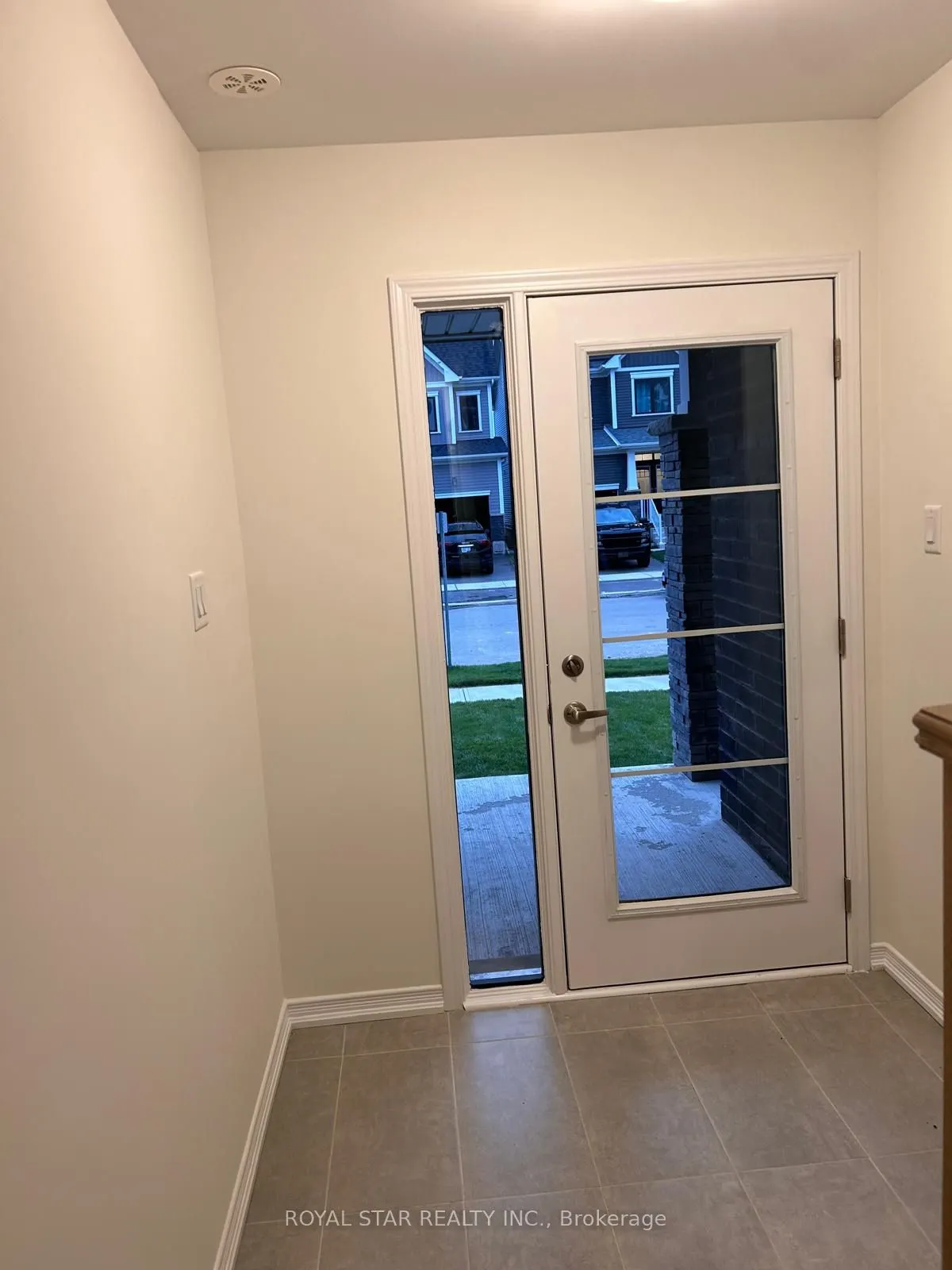8 Baskett Street