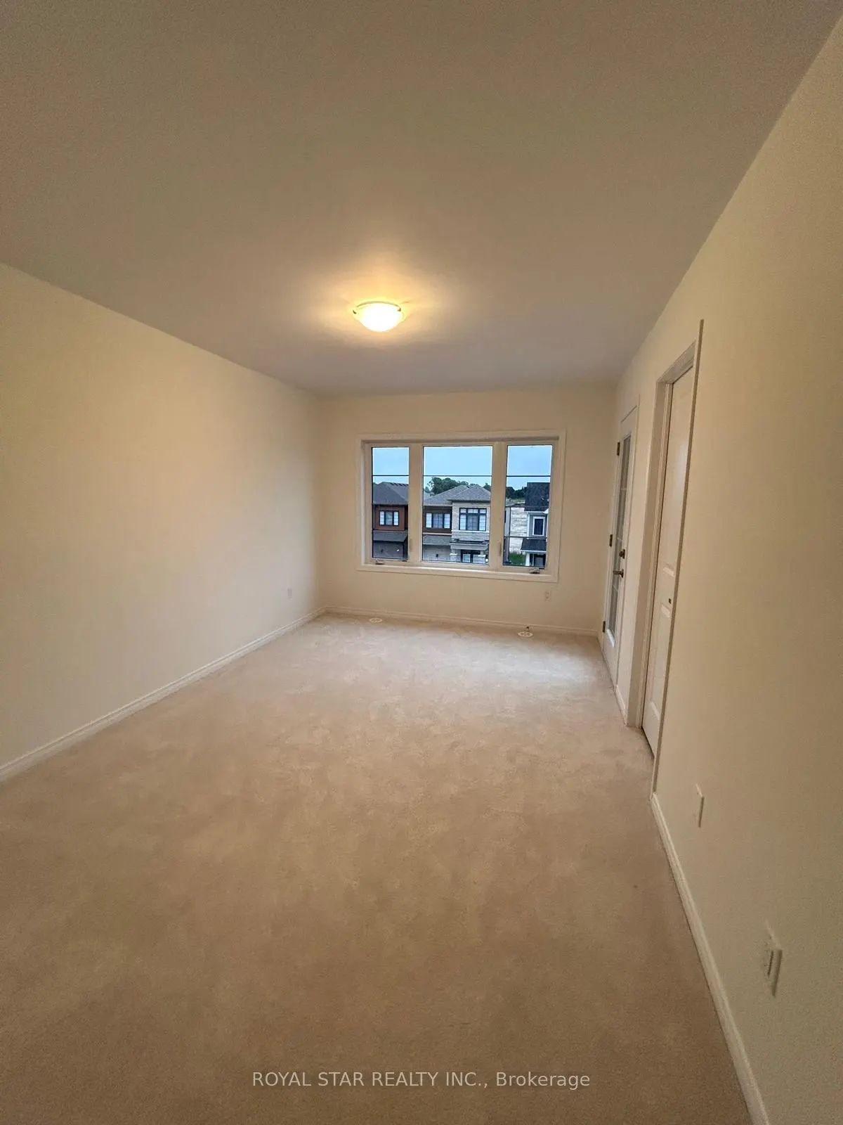 8 Baskett Street