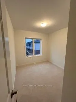 8 Baskett Street