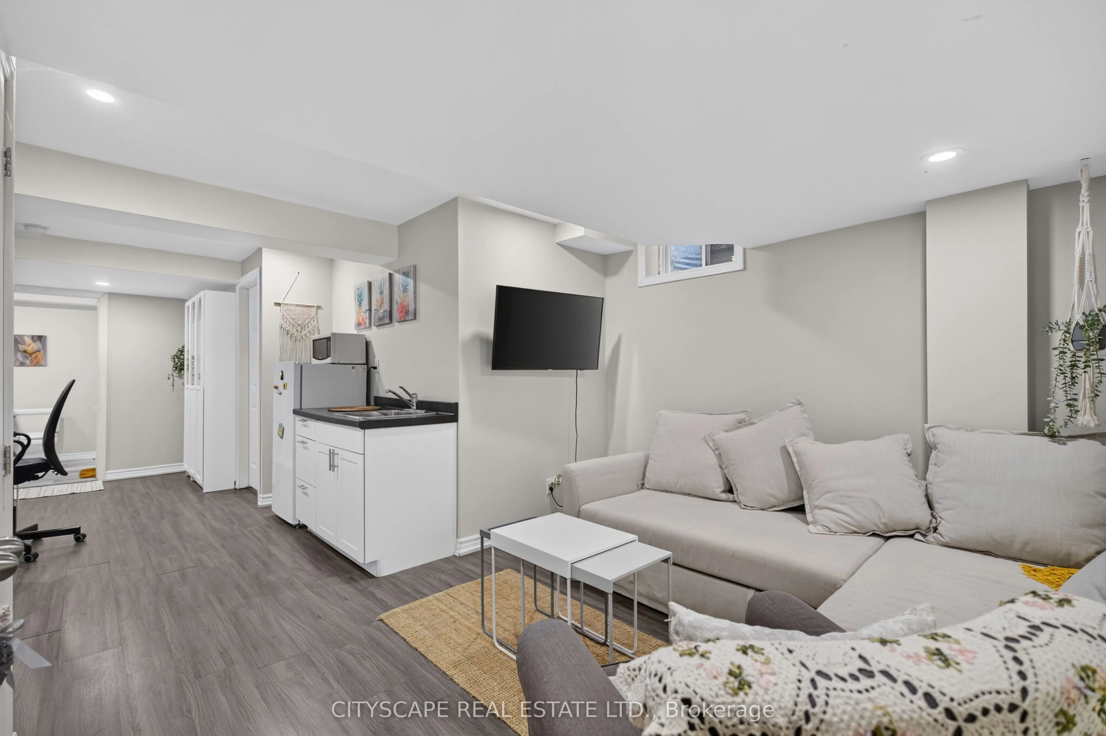 366 Montreal Circle