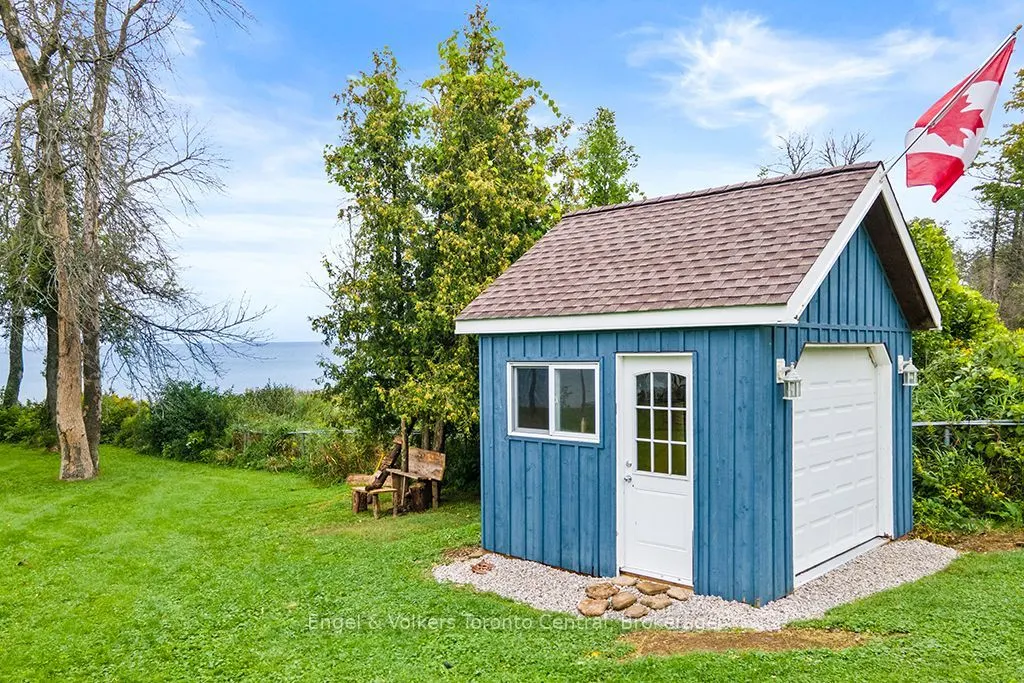 172 Queens Bush Dr Drive