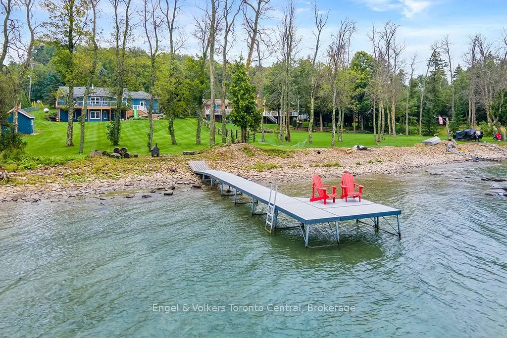 172 Queens Bush Dr Drive