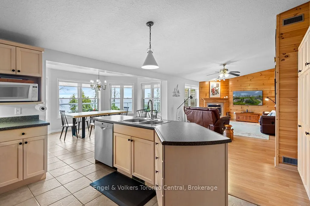 172 Queens Bush Dr Drive