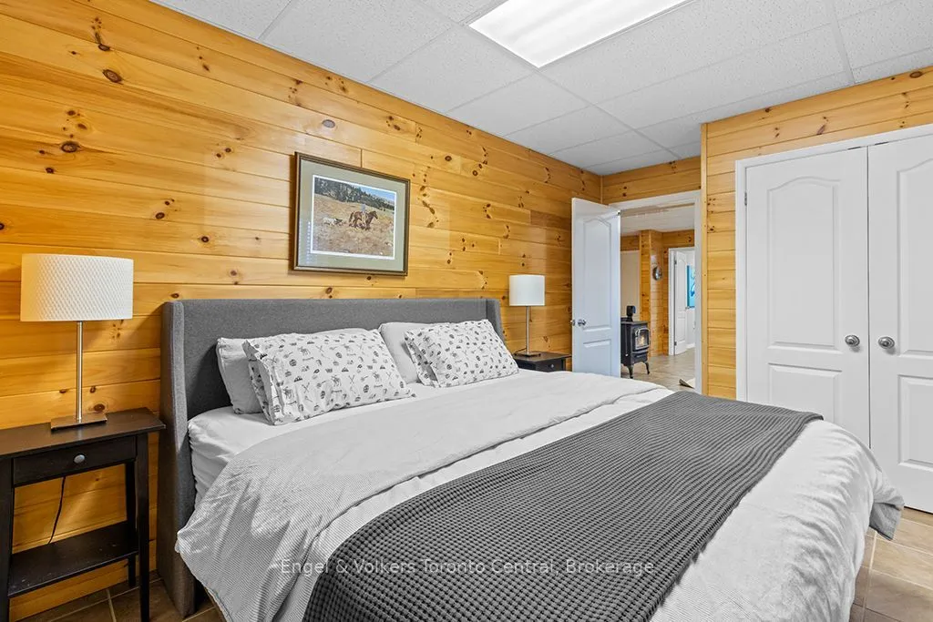 172 Queens Bush Dr Drive
