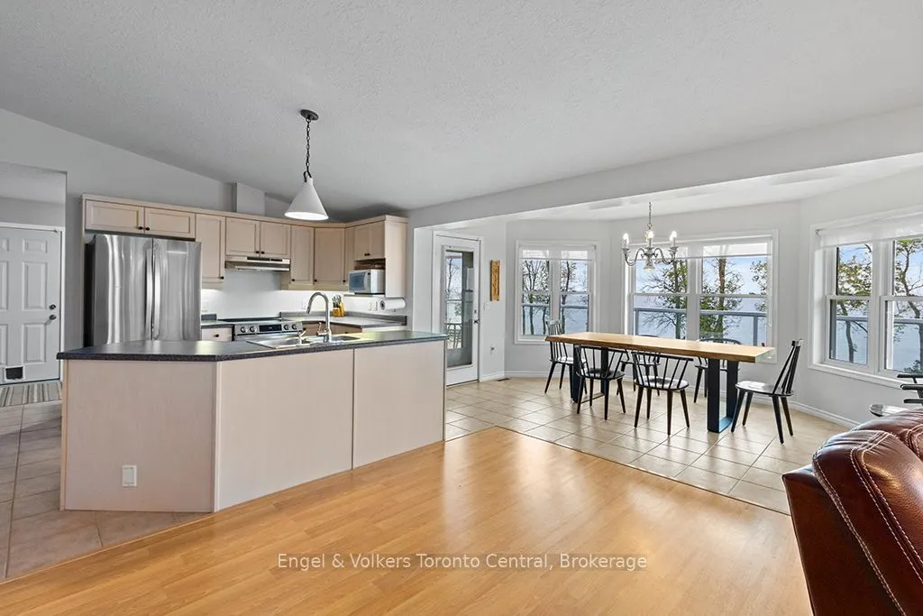 172 Queens Bush Dr Drive