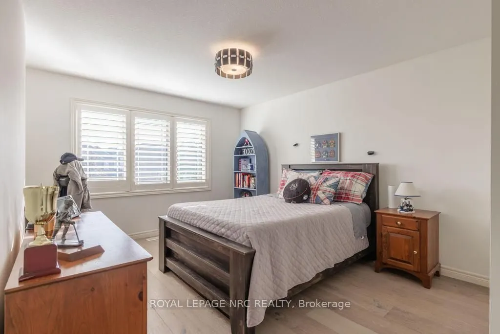 4050 Bush Crescent