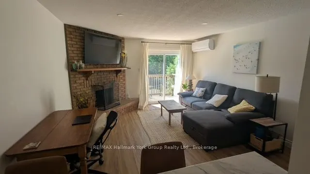 209472 26 Highway #22