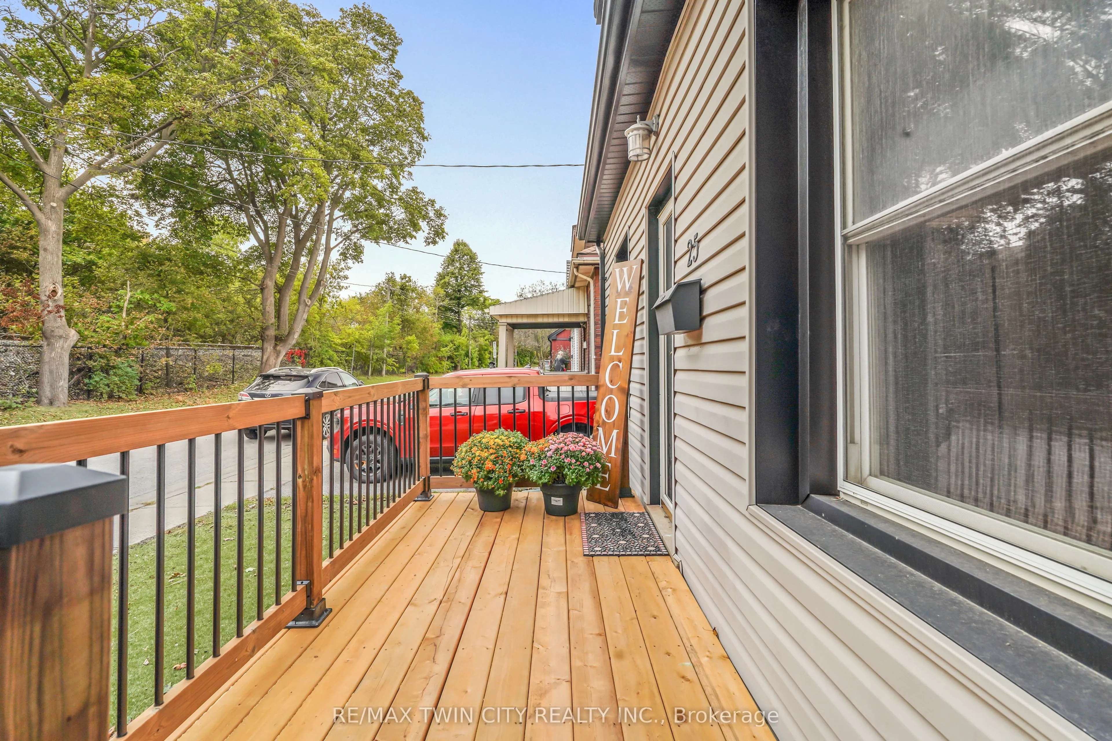 25 Alonzo Street
