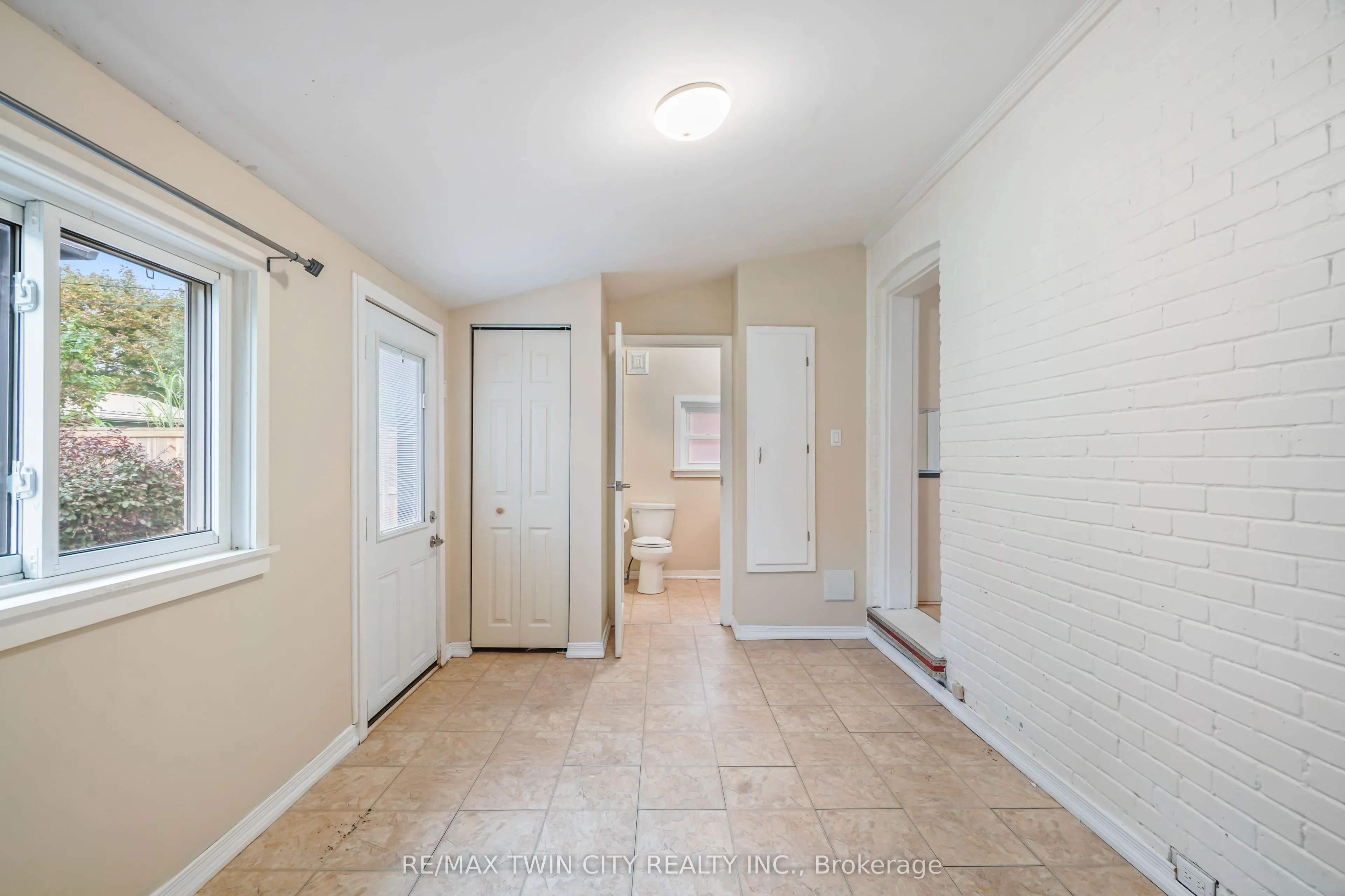 25 Alonzo Street