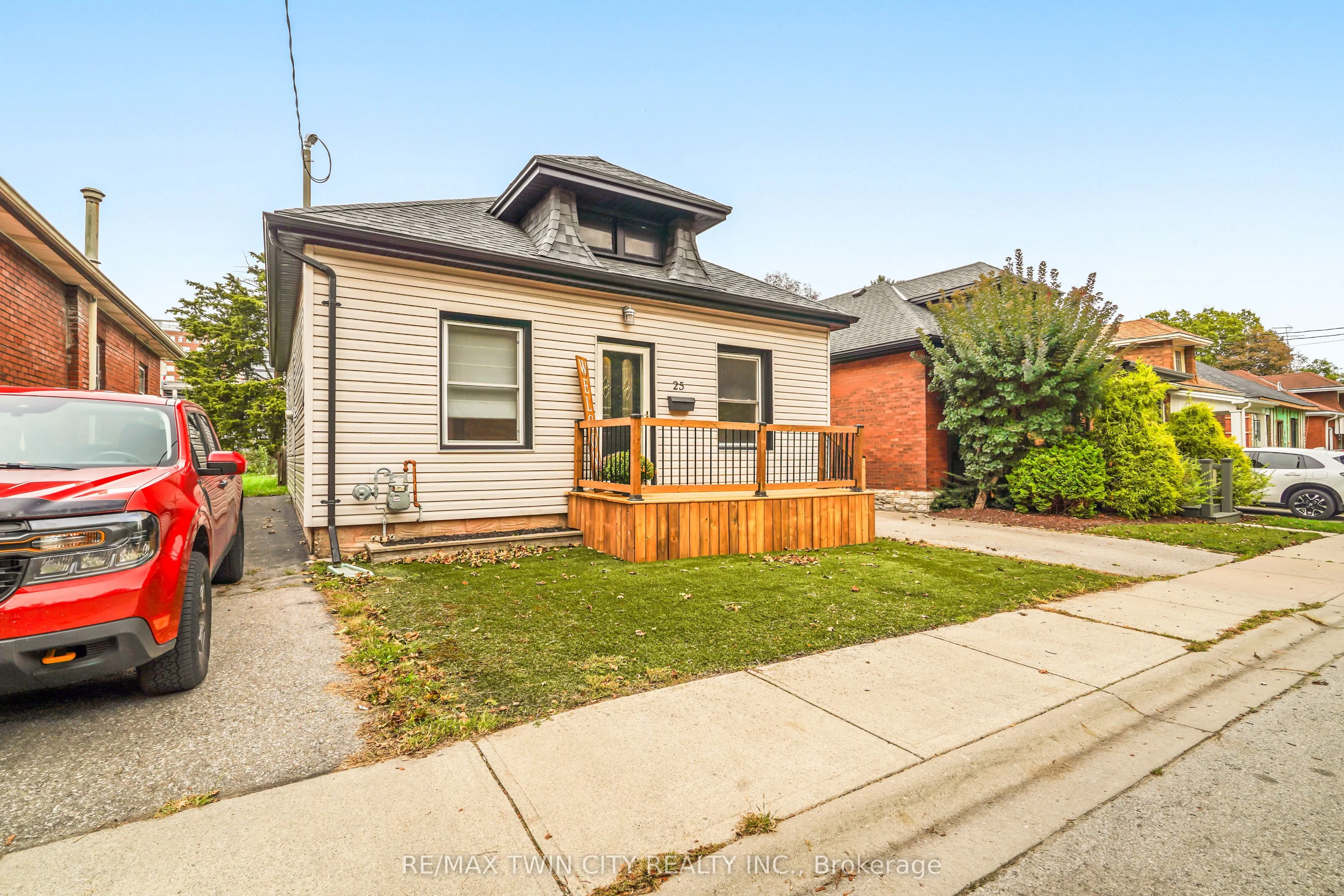 25 Alonzo Street